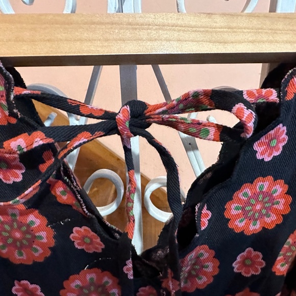 ASOS DESIGN Petite twill scallop babydoll dress mini in retro floral print - Picture 6 of 12